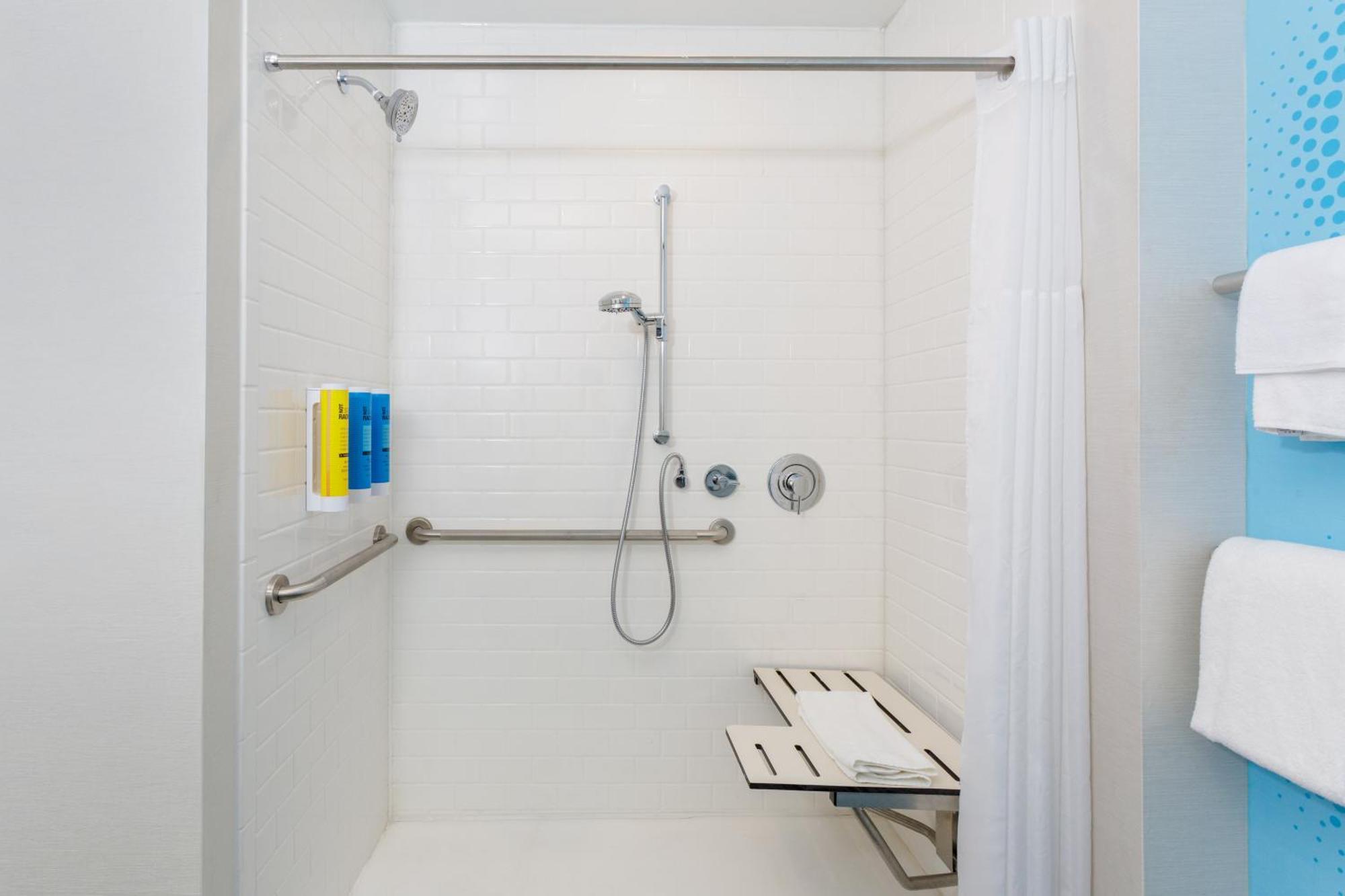 Tru By Hilton Panama City Beach Upper Grand Lagoon Extérieur photo