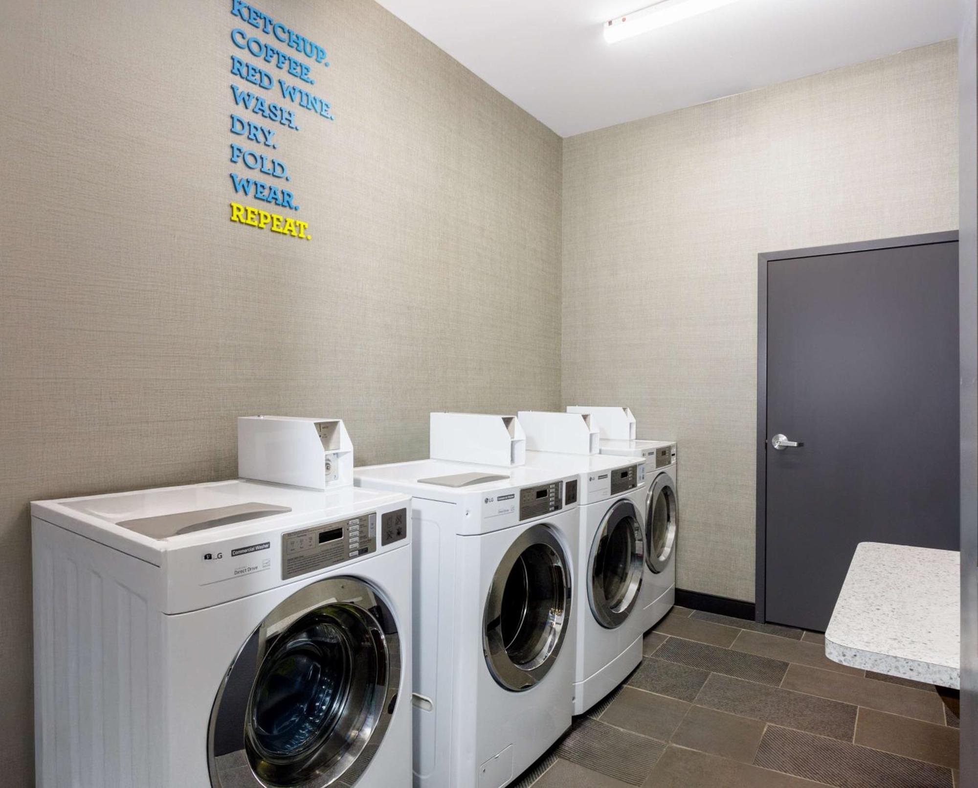 Tru By Hilton Panama City Beach Upper Grand Lagoon Extérieur photo